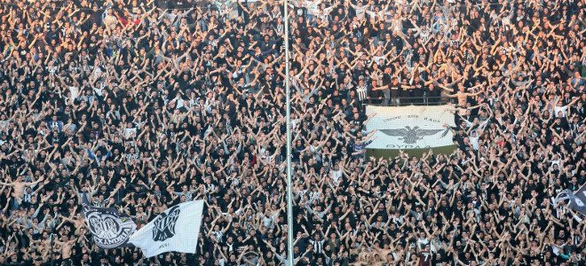 «Εισβολή» οπαδών ΠΑΟΚ στην Αθήνα: Πάνω από 22 χλμ το κονβόι των 350 πούλμαν