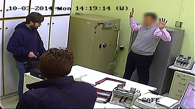 Βιολογικό υλικό του Ν. Μαζιώτη βρέθηκε στη ληστεία στην Κλειτορία [εικόνες]