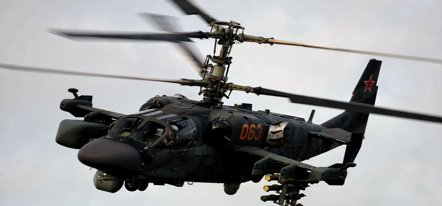 “Θύελλα” ρωσικών επιθετικών ελικοπτέρων Mi-28N και Ka-52 Alligator στα σύνορα με Εσθονία-Λετονία (vid)