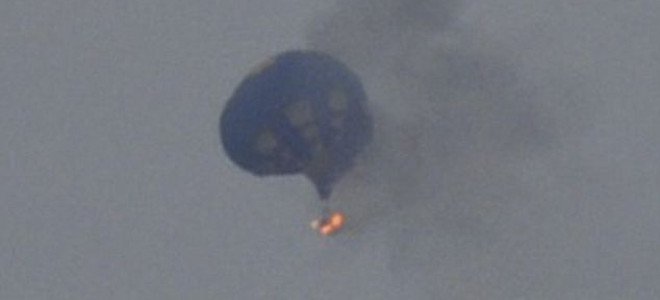 Αερόστατο με τρεις επιβαίνοντες τυλίχτηκε στις φλόγες και συνετρίβη (video-εικόνες)