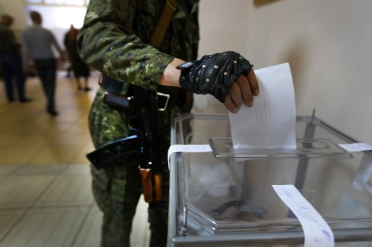 Ντόνετσκ και Λούγκανσκ στο δρόμο που χάραξε η Κριμαία – 89% και 95% υπερ της απόσχισης από την Ουκρανία