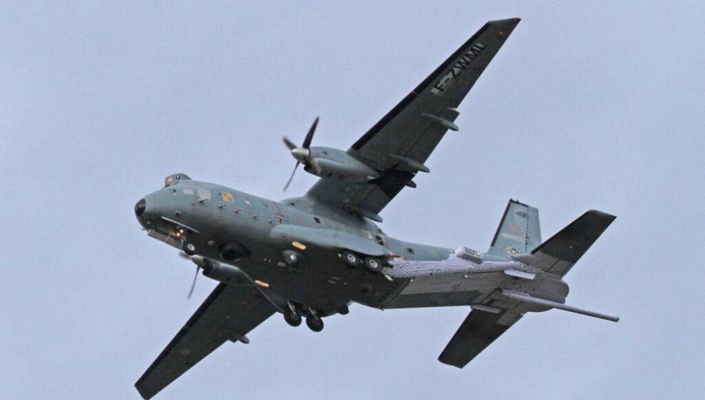 «Οργώνουν» το Αιγαίο τα τουρκικά CN-235 – Παραβιάζουν κατά βούληση στον ΕΕΧ