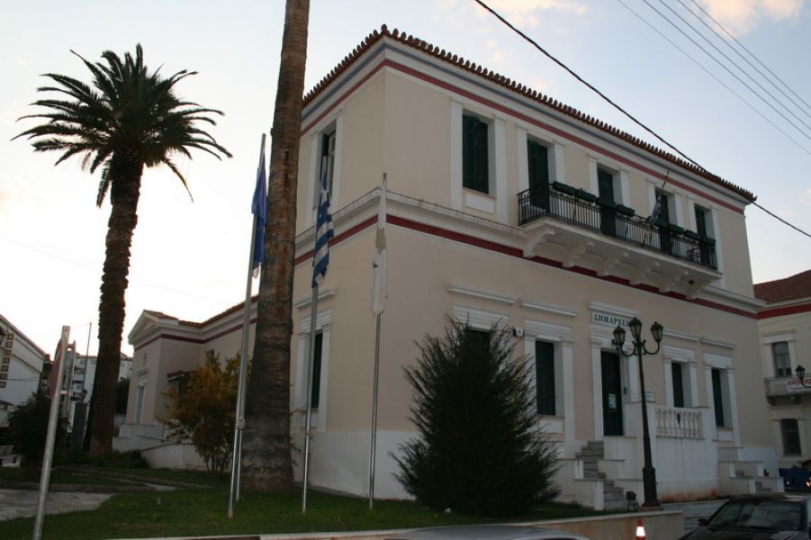 Αίγιο: Σύλληψη 45χρονου για εκβιασμό υποψηφίου δημάρχου