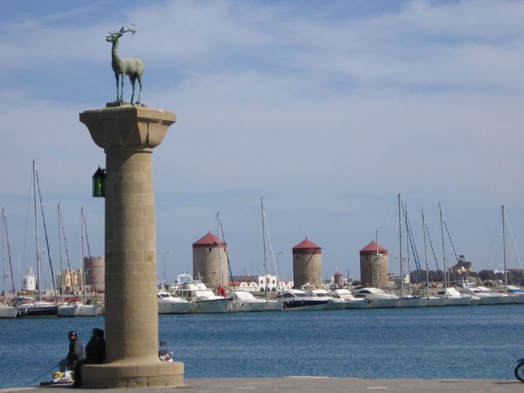 Ρόδος: Χτύπησαν 74χρονο τουρίστα για να τον ληστέψουν