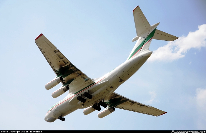 IL-76 της ουκρανικής Αεροπορίας ενώ πραγματοποιεί άφεση θερμοβολίδων – Βίντεο