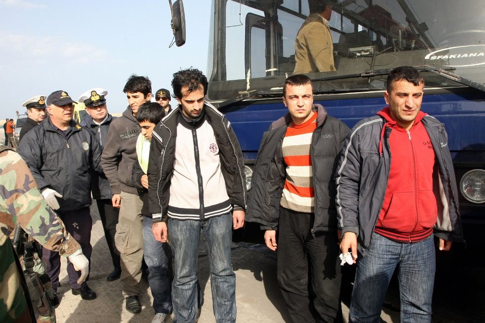 ΕΛ.ΑΣ.: 811 λαθρομετανάστες επέστρεψαν τον Μάιο στις χώρες τους – Πόσοι ήρθαν όμως;