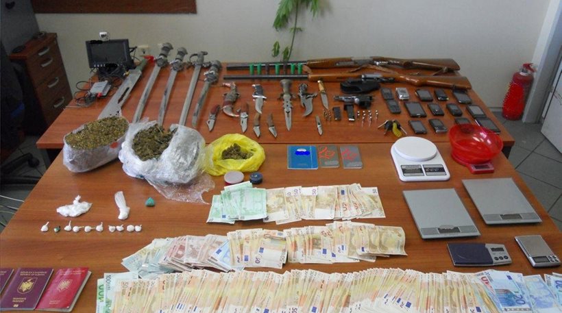 Εύβοια: Εξαρθρώθηκε 50μελης σπείρα που διακινούσε ναρκωτικά μέσω Facebook [βίντεο]