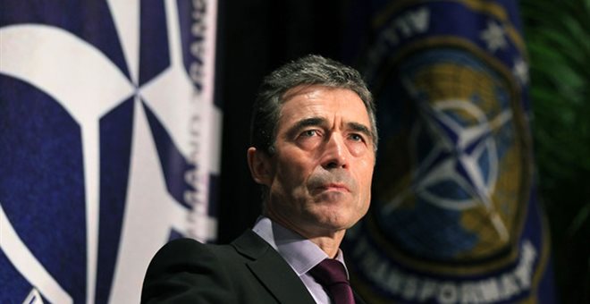 Α. Ράσμουσεν: «Το ΝΑΤΟ θα βοηθήσει την Ουκρανία να φτιάξει στρατό»