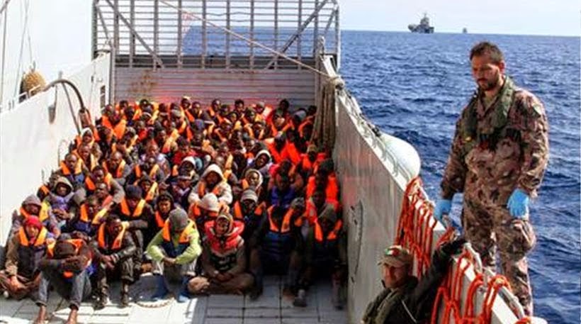 800 λαθρομετανάστες συνελήφθησαν σε μια μέρα από τις ιταλικές αρχές