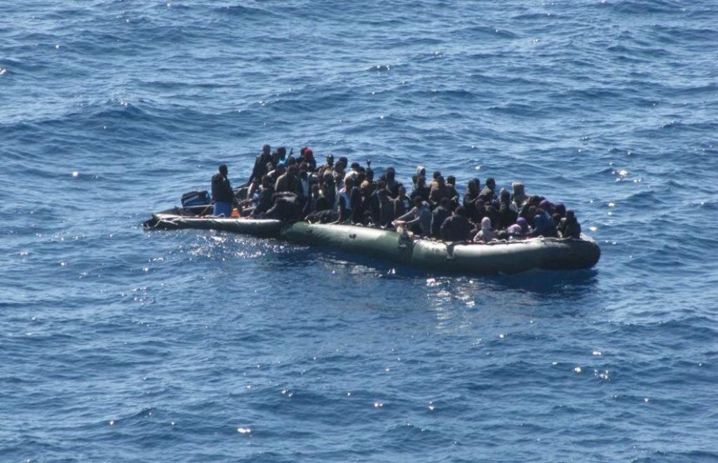 Σαράντα δύο αγνοούμενοι στο ναυάγιο της Μαλαισίας