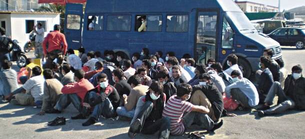 Ρόδος: 52 λαθρομετανάστες μας έστειλαν οι Τούρκοι με … θαλαμηγό