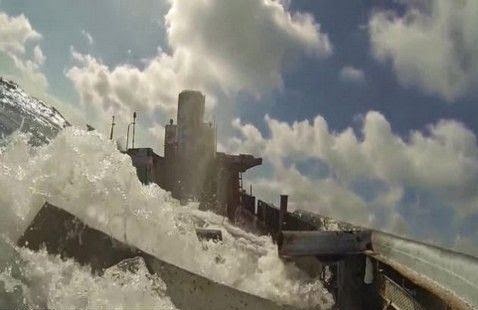Συναγερμός στη Μαλαισία: Βυθίστηκε πλοίο και αγνοούνται 61 άνθρωποι