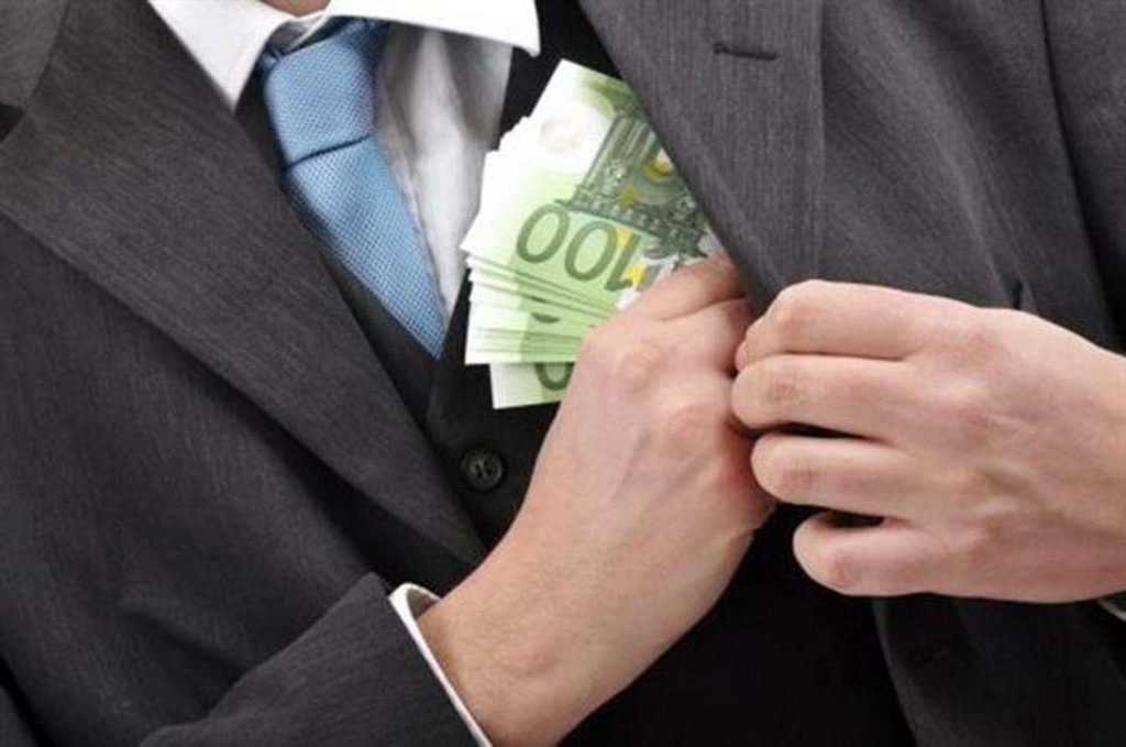 Αστυνομικός υπεξαίρεσε 300.000 ευρώ από το…εστιατόριο της ΓΑΔΑ