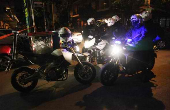 Καταδίωξη στην εθνική οδό για τους ληστές με τα καλάσνικοφ