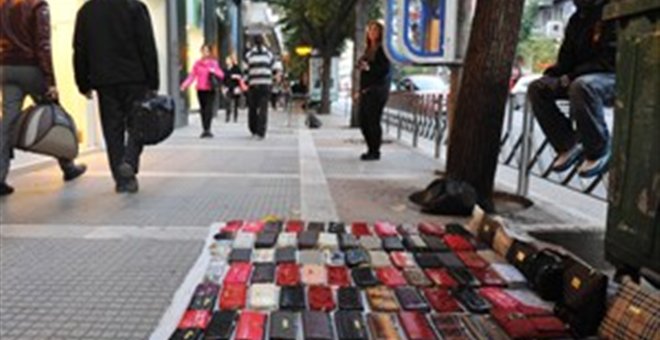 Προσαγωγές και συλλήψεις στην Αθήνα για παρεμπόριο