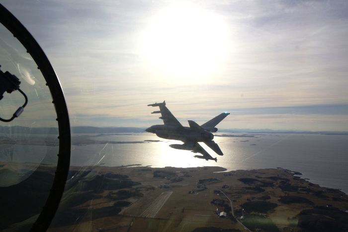 Νορβηγικά F-16AM και αμερικανικά F-15E εν δράσει – Βίντεο