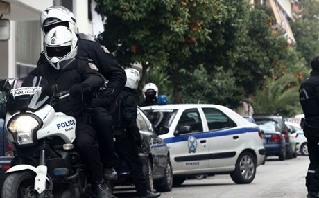 3 Αστυνομικοί σε κύκλωμα διακίνησης μεταναστών