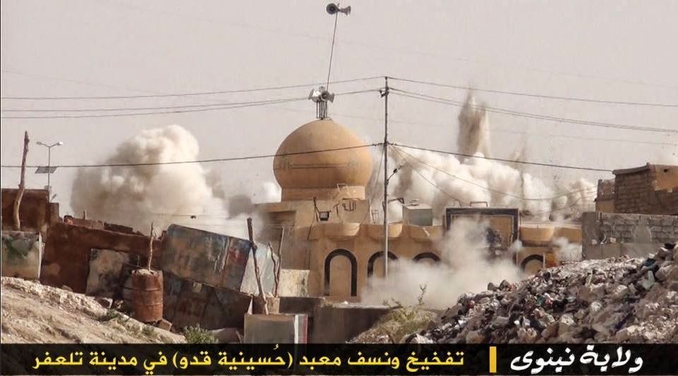 Το ISIL καταστρέφει χριστιανικές εκκλησίες και τζαμιά σιιτών στη Μοσούλη