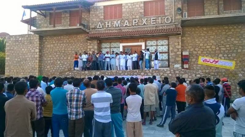 Έγινε κι αυτό: Λάθρο κατέλαβαν ελληνικό έδαφος – Aπέκλεισαν οδούς & κατέλαβαν το δημαρχείο Σκάλας Λακωνίας! (vid)