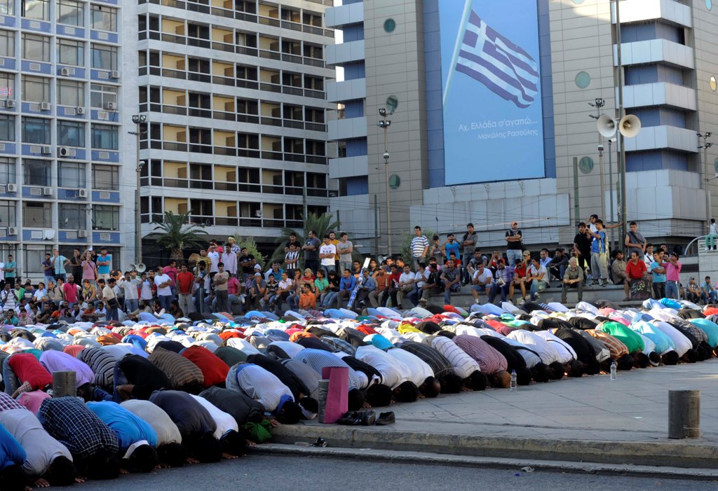 Απίστευτη καταγγελία για προσβολή μουσουλμάνου από αστυνομικούς
