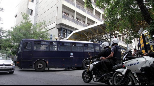Η μεταγωγή Μαζιώτη θα έχει ως πρώτη στάση το εφετείο [εικόνες]