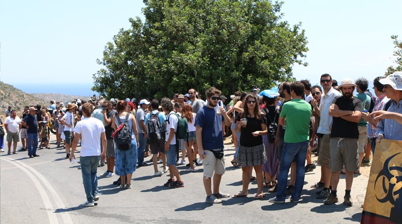 ΝATOϊκή βάση Σούδας: Η Κρήτη αντιδρά στην μόλυνση των ακτών της [εικόνες-vid]