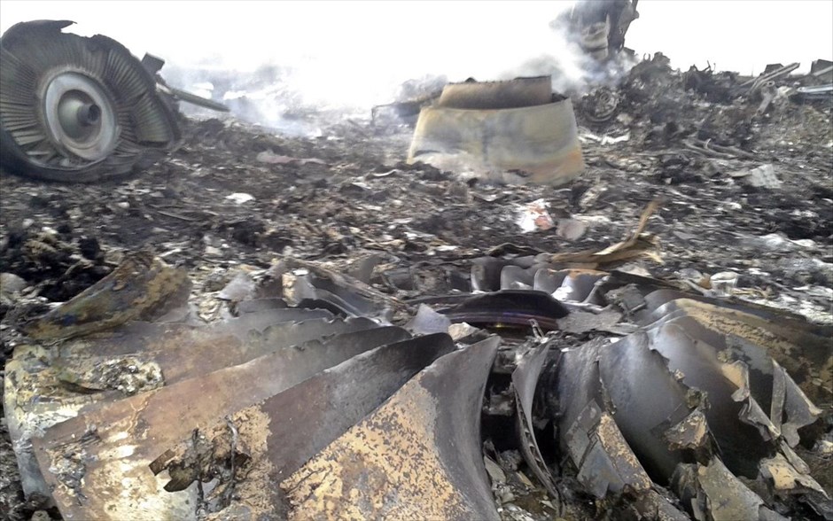 Ξεκίνησε η μεταφορά των σορών από το μοιραίο αεροσκάφος