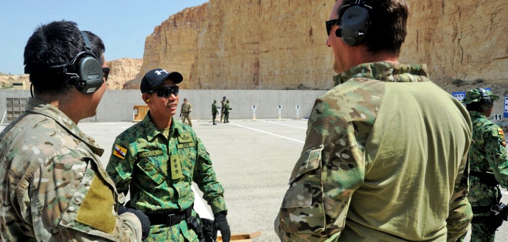 Παίζουν με την φωτιά: Oι ΗΠΑ στέλνουν στρατιωτικούς συμβούλους και υλικό στο Κίεβο
