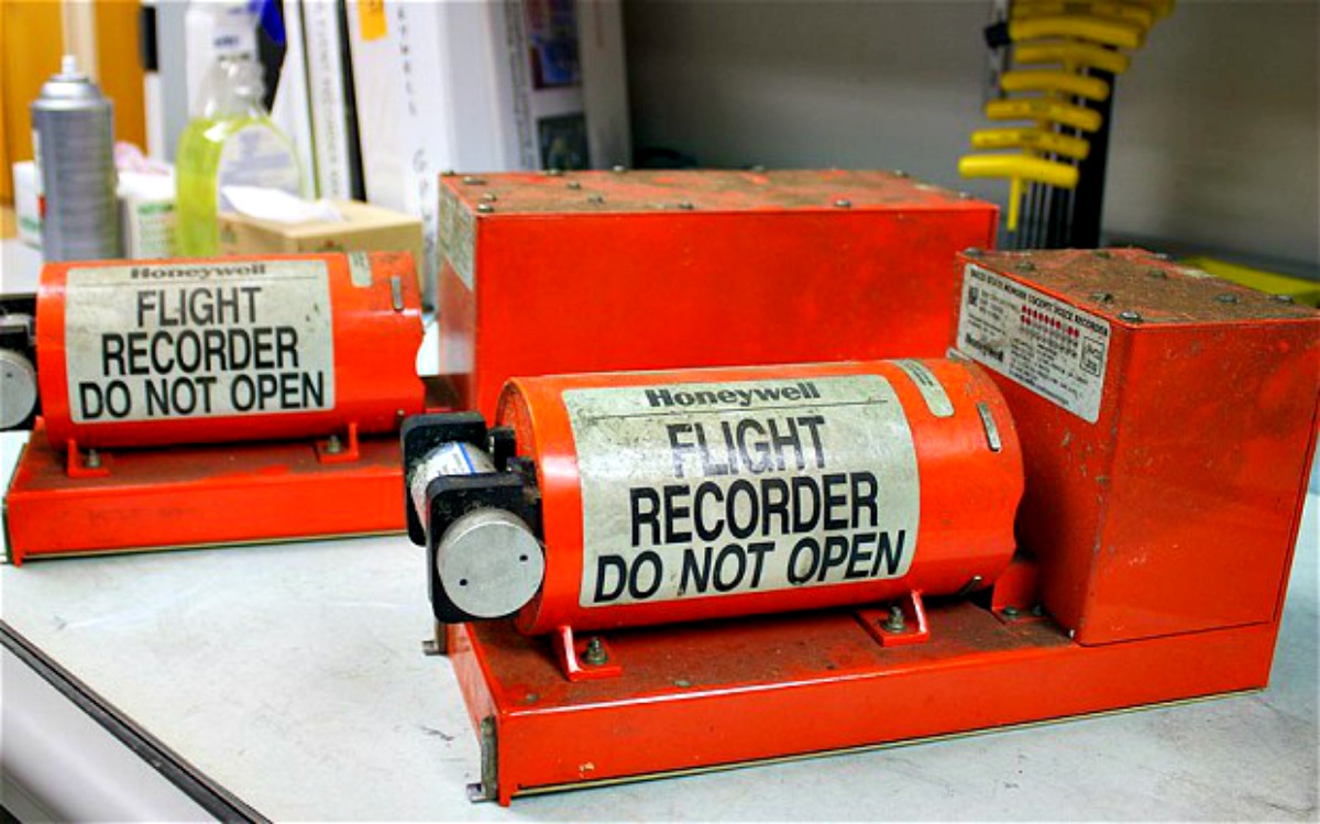 Φ.Ολάντ: Βρέθηκε το μαύρο κουτί του αεροσκάφους της Air Algerie