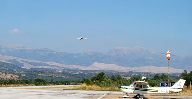 ΕΚΤΑΚΤΟ: Αεροπορικό ατύχημα στη Σπάρτη – Δύο νεκροί (upd)