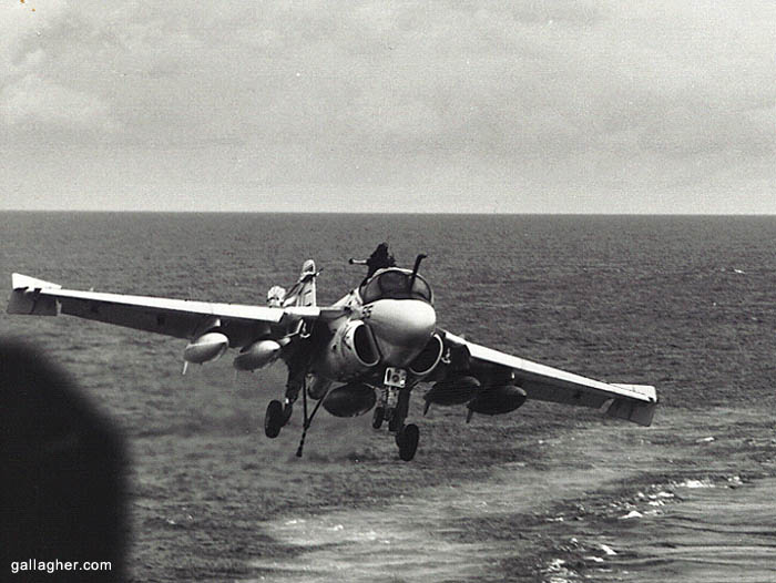 10 τρομακτικές προσγειώσεις αεροσκαφών και ελικοπτέρων [βίντεο]