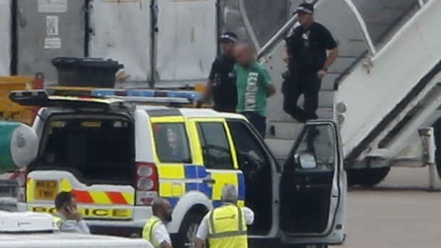 “Φάρσα” τελικά η απειλή βόμβας στο αεροσκάφος της Qatar Airways [βίντεο]