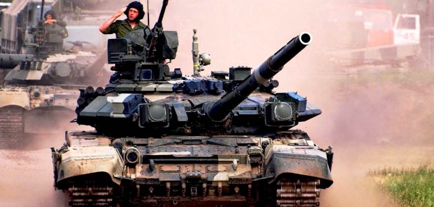 Ο Αμερικανός ΥΠΑΜ υποστηρίζει ότι “Η Ρωσία είναι ένα βήμα πριν την ειρηνευτική επέμβαση στην Ουκρανία”