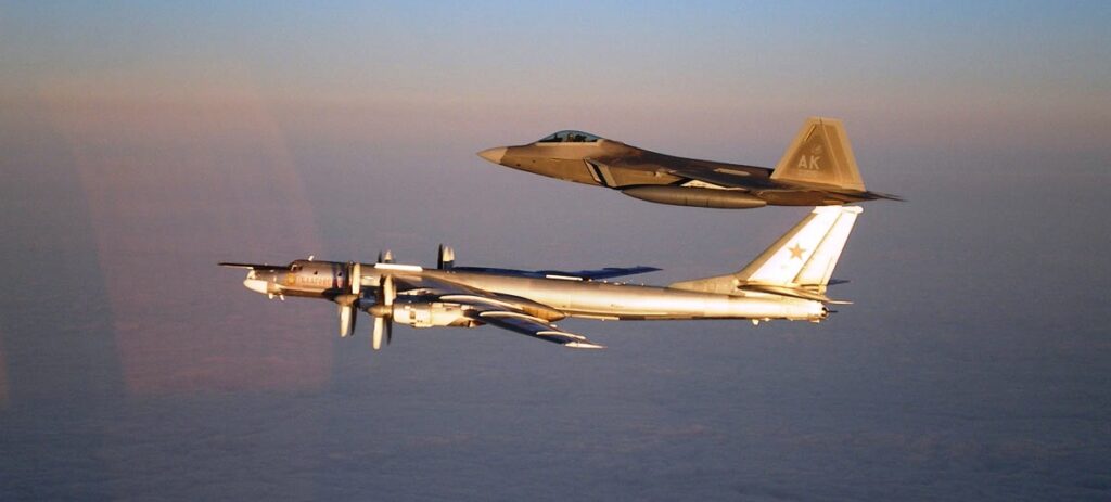 ΗΠΑ: «Ρωσικοί σχηματισμοί βομβαρδιστικών διείσδυσαν 16 φορές στην αμερικανική ζώνη Αεράμυνας στην Αλάσκα»