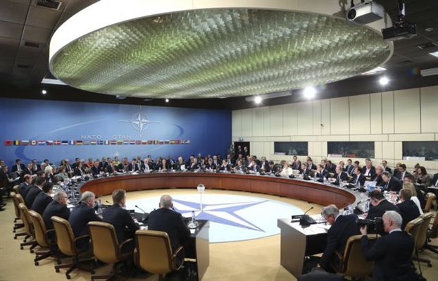 Το ΝΑΤΟ υποσχέθηκε μεγαλύτερη στρατιωτική βοήθεια στην Ουκρανία