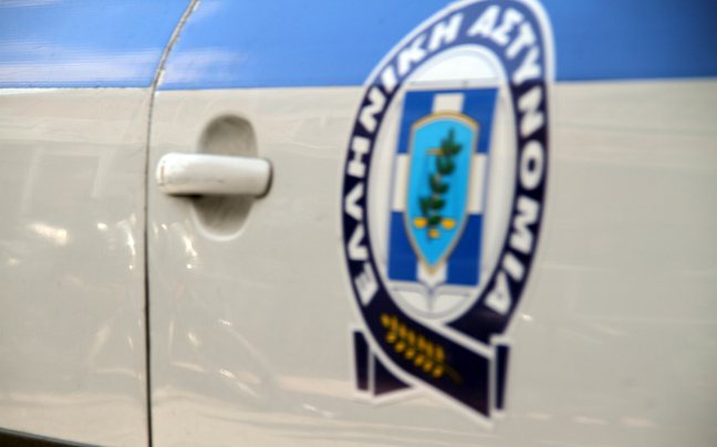 Βρέθηκε καμένο το όχημα της ληστείας της τράπεζας στη Σαρωνίδα