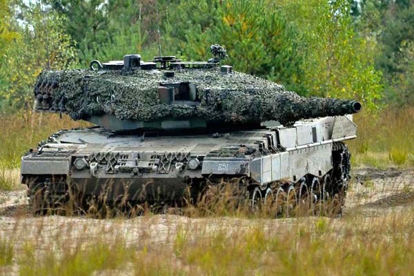 Η Γερμανία θέλει να ελέγξει την γαλλική βιομηχανία όπλων
