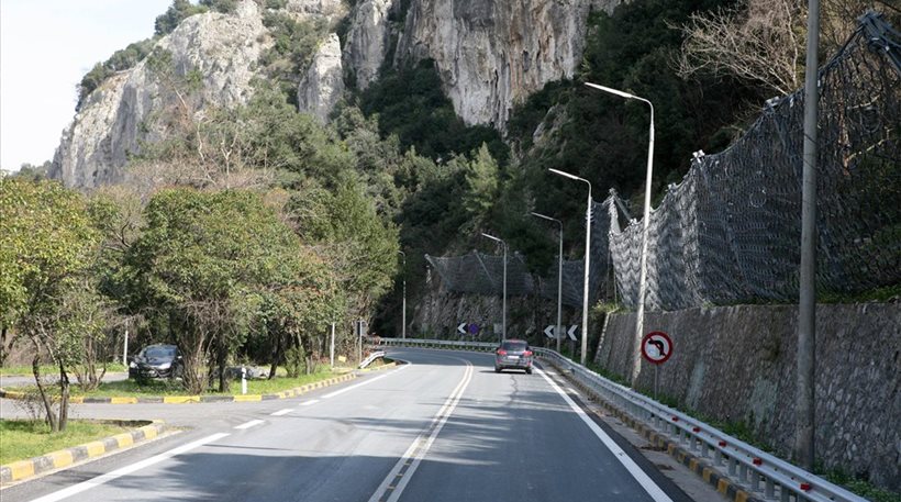 Κυκλοφοριακές ρυθμίσεις στην κοιλάδα των Τεμπών για την επιστροφή των εκδρομέων