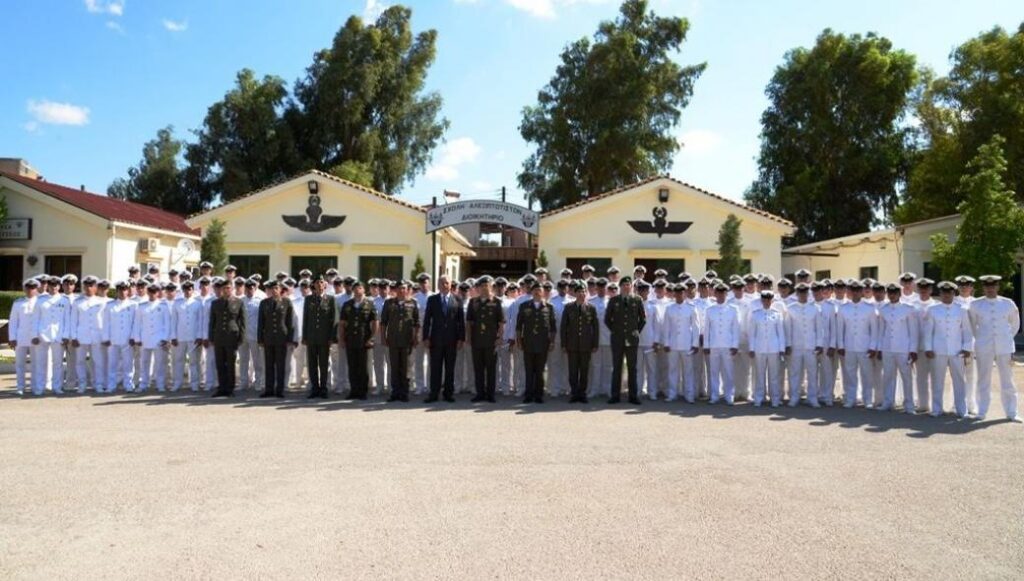 Απονεμήθηκαν οι “Πτέρυγες” στους αξιωματικούς των ΣΣΕ και ΣΣΑΣ [εικόνες]