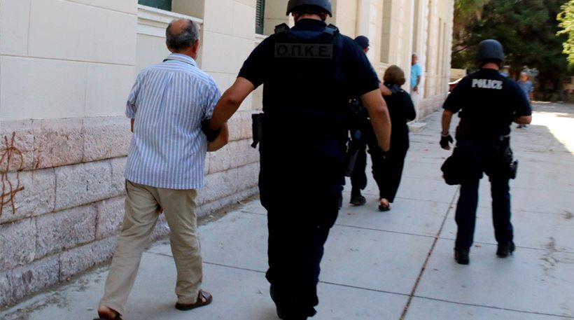 Σήμερα η απολογία του 75χρονου που δολοφόνησε το παιδί του στο Άστρος Κυνουρίας