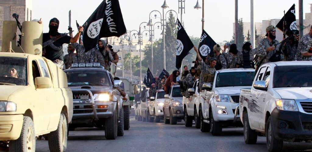 Εφιαλτικά τα στοιχεία για την ISIS: Στα 100.000 άτομα η δύναμή των ισλαμιστών που εξέθρεψε η Δύση
