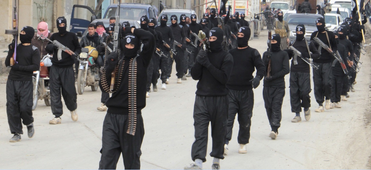 Η ISIS σφυροκοπείται στο Ιράκ από αέρα και ξηρά