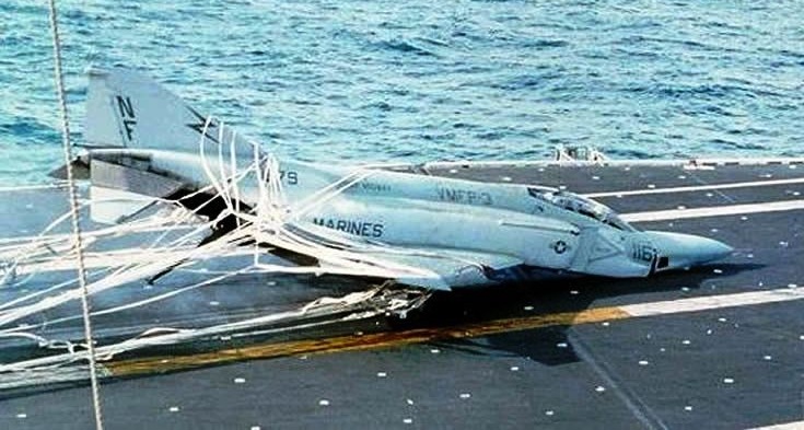 Θανατηφόρα καταστρώματα: Τα πλέον χαρακτηριστικά ατυχήματα σε αεροπλανοφόρα