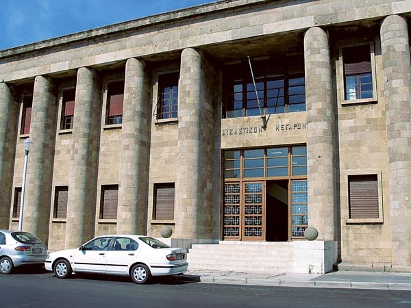Ρόδος: Εισαγγελική έρευνα σε ηλεκτρονικό υπολογιστή του δήμου