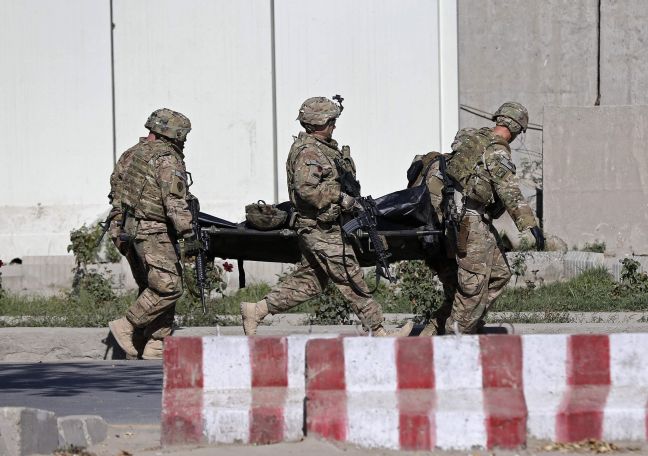 Τέσσερις νεκροί στρατιώτες του ΝΑΤΟ στην Καμπούλ – Την ευθύνη για την επίθεση ανέλαβαν οι Ταλιμπάν (εικόνες)