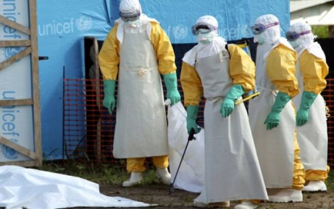 Η επιδημία του ιού Έμπολα έχει στοιχίσει τη ζωή 2.811 ανθρώπων στη δυτική Αφρική