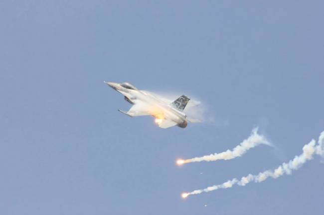 Το «ΖΕΥΣ» μάγεψε περισσότερους από 220.000 θεατές στην Τσεχία (pic-vid)