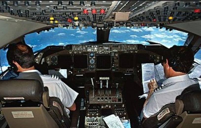 ”Μερακλήδες” πιλότοι έβλεπαν αισθησιακή ταινία εν ώρα πτήσης