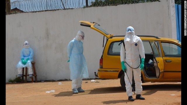 Σε καραντίνα λόγω Έμπολα η επικεφαλής γιατρός της Λιβερίας