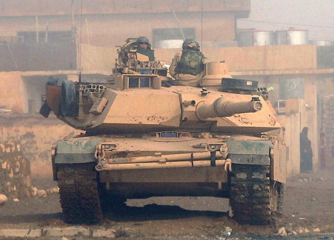 Στην Πολωνία τα πρώτα τεθωρακισμένα M1A2 και M2A3 των ΗΠΑ – Θα λάβουν μέρος σε άσκηση του ΝΑΤΟ [βίντεο]